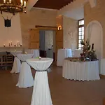 Le Chateau De Morey