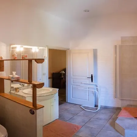 Hotell Le Chateau De Morey *