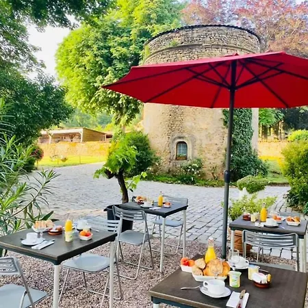 Le Chateau De Morey Hotell *
