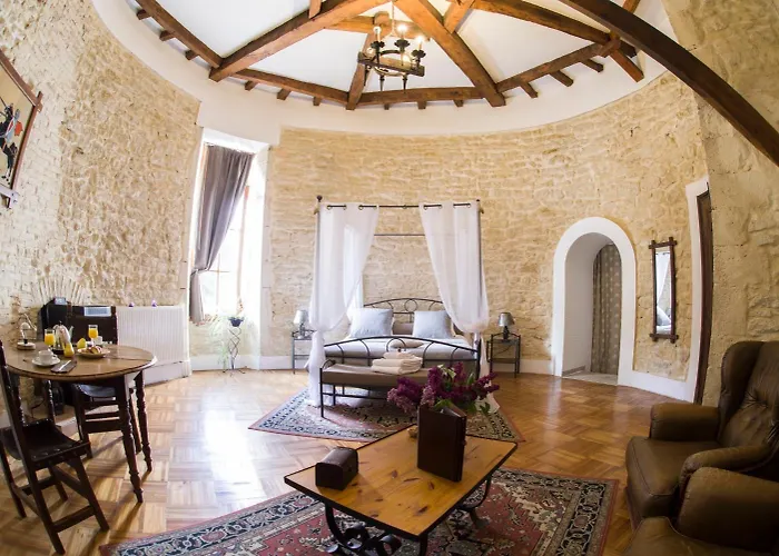 Le Chateau De Morey Belleau